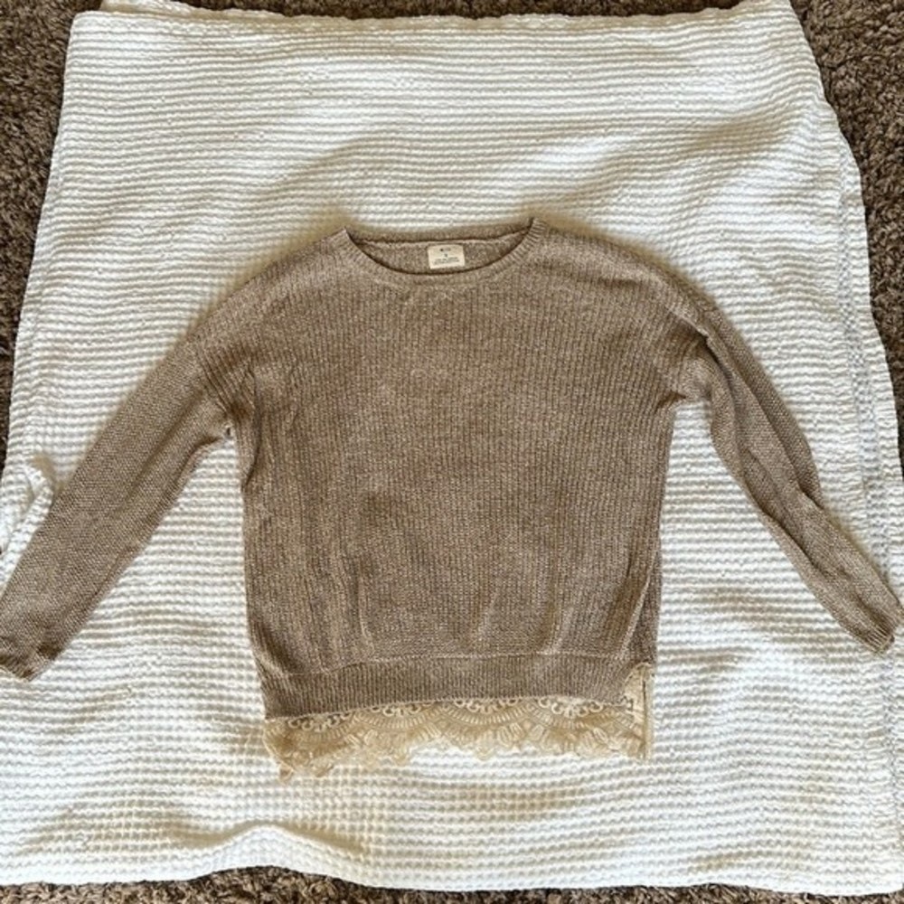Urban Outfitters Pins & Needles Beige Lace Trim Knit Sweater Small Oversized